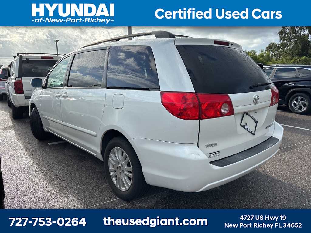 Thumbnail: 2009 Toyota Sienna - 2