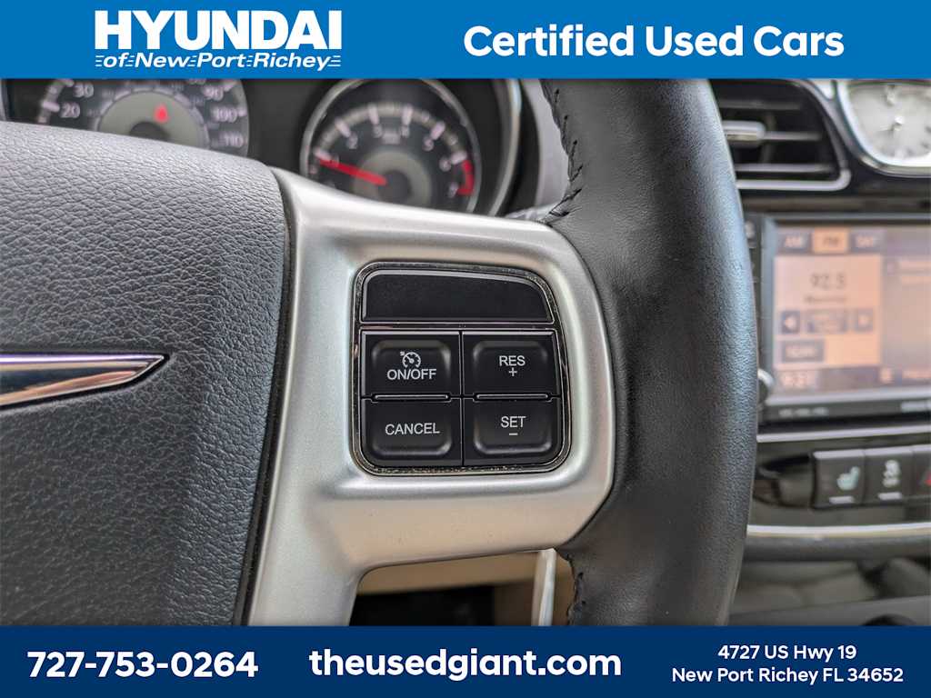 Thumbnail: 2011 Chrysler 200 - 29