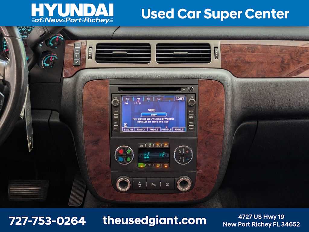 Thumbnail: 2011 Chevrolet Tahoe - 24