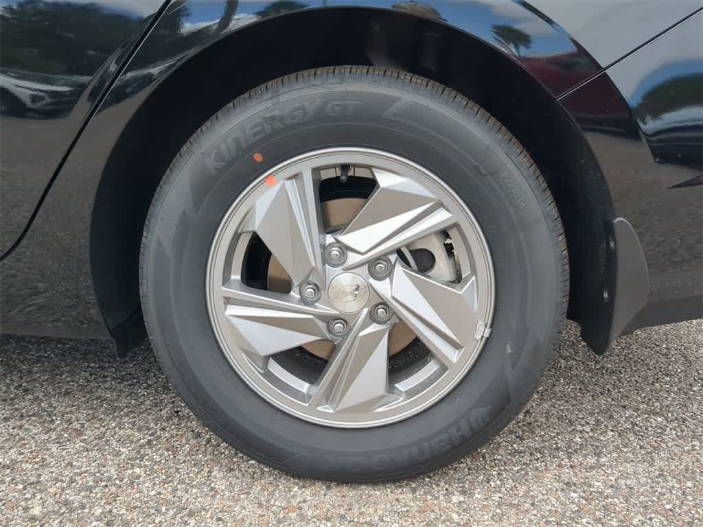 Thumbnail: 2025 Hyundai Elantra - 13