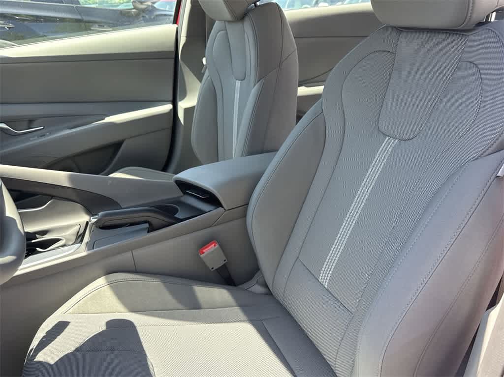 Thumbnail: 2025 Hyundai Elantra - 16