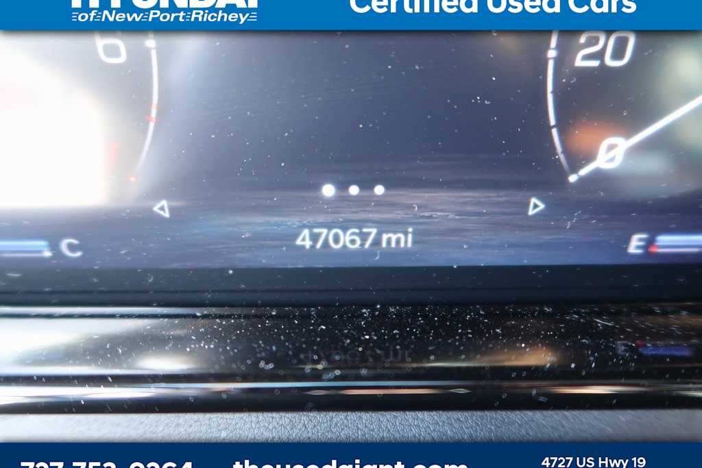 Thumbnail: 2022 Jeep Grand Wagoneer - 15