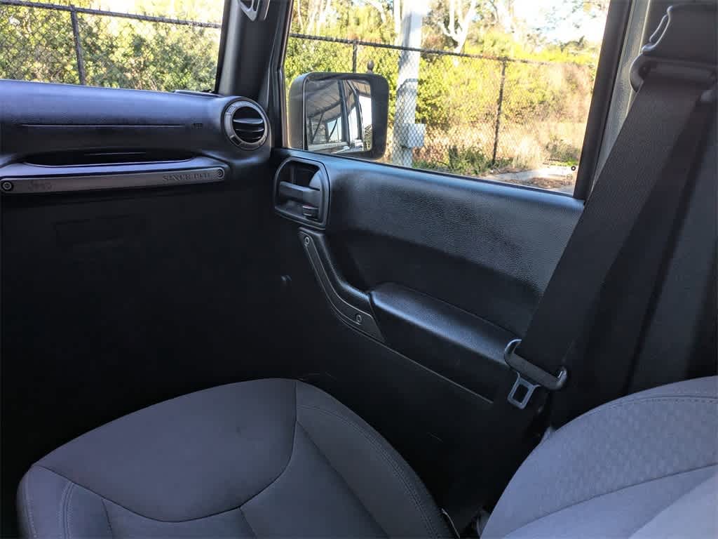 Thumbnail: 2017 Jeep Wrangler - 19