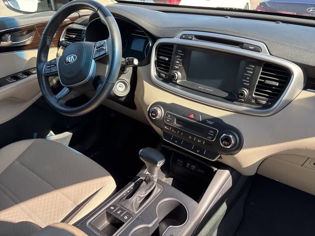 Thumbnail: 2019 Kia Sorento - 7