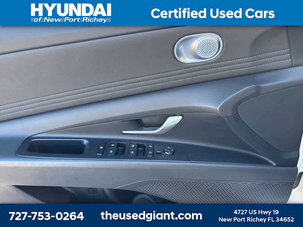 Thumbnail: 2025 Hyundai Elantra - 10