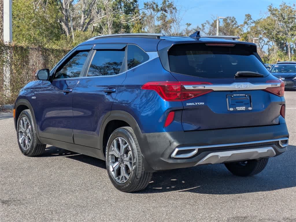 Thumbnail: 2023 Kia Seltos - 3