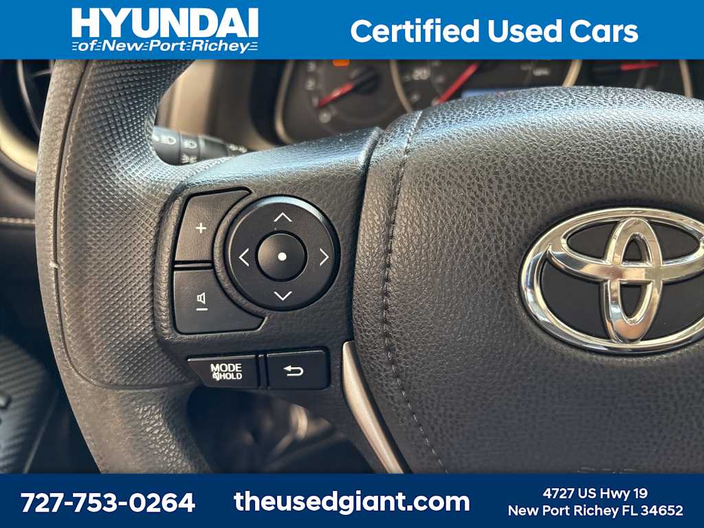 Thumbnail: 2014 Toyota RAV4 - 24