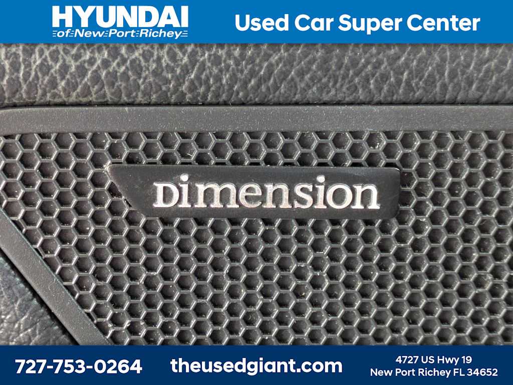 Thumbnail: 2012 Hyundai Veloster - 25
