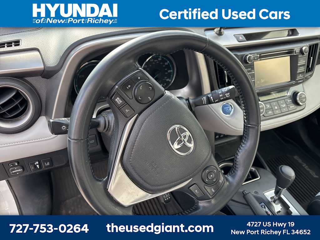 2018 Toyota RAV4 XLE 12