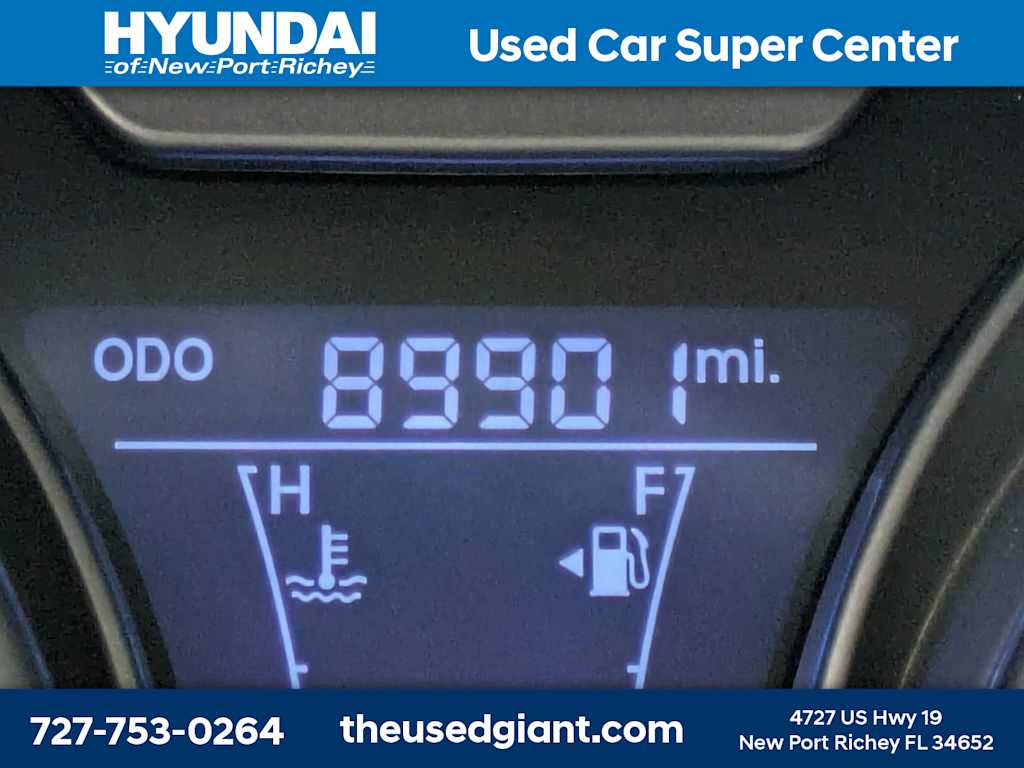 Thumbnail: 2012 Hyundai Veloster - 30