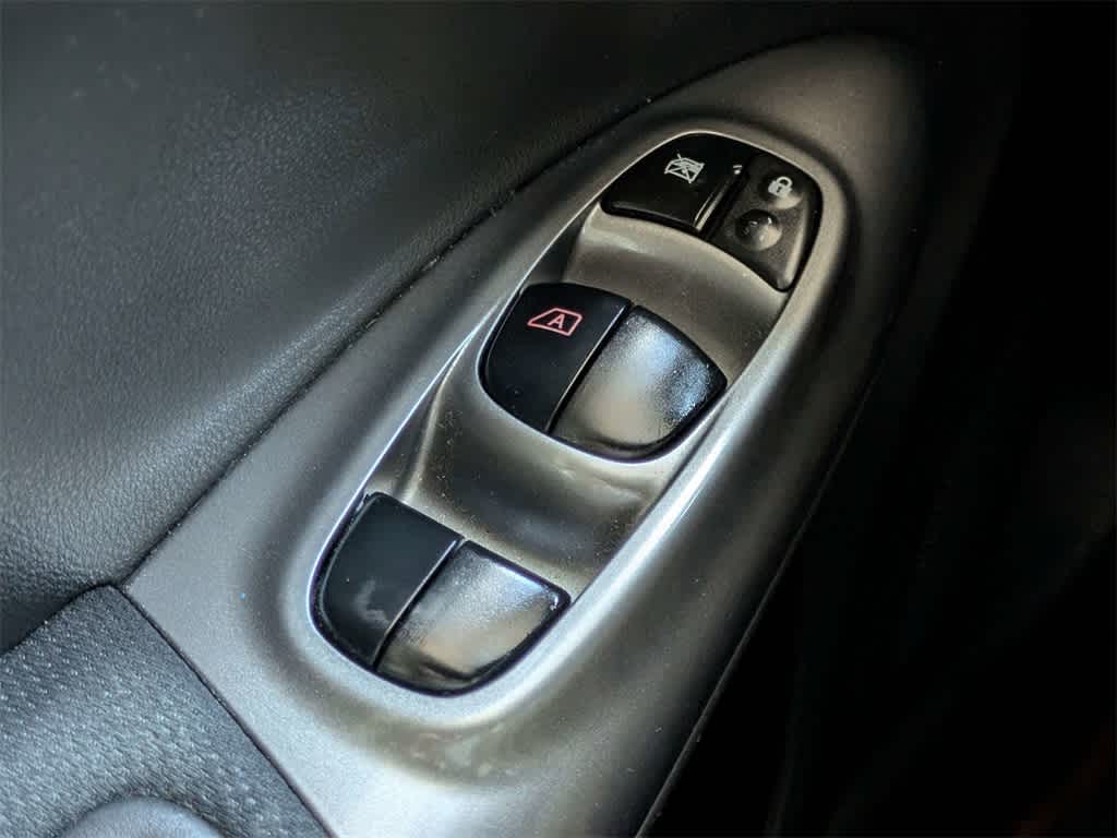 Thumbnail: 2016 Nissan Juke - 23