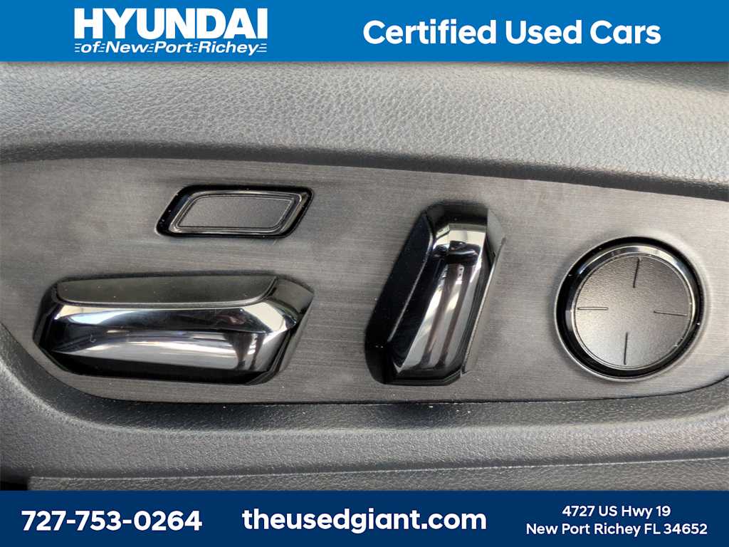 Thumbnail: 2025 Lexus ES - 21