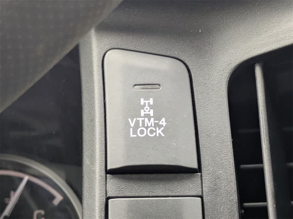 Thumbnail: 2014 Honda Ridgeline - 25