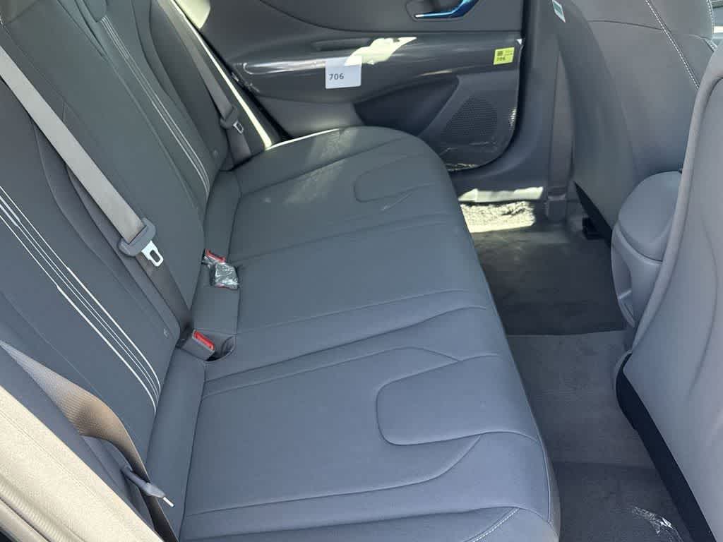 Thumbnail: 2025 Hyundai Elantra - 20