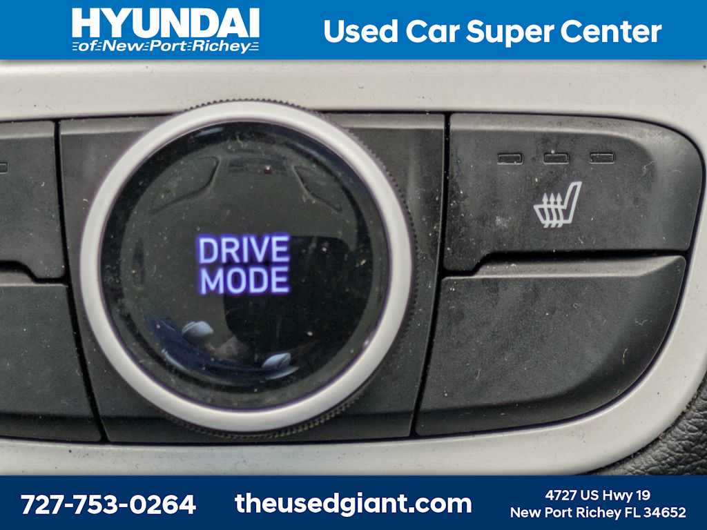 Thumbnail: 2022 Hyundai Venue - 22