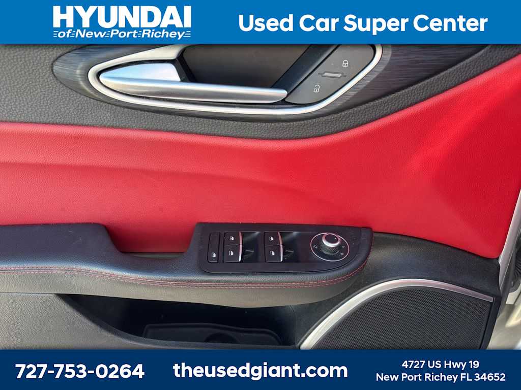 Thumbnail: 2019 Alfa Romeo Giulia - 9