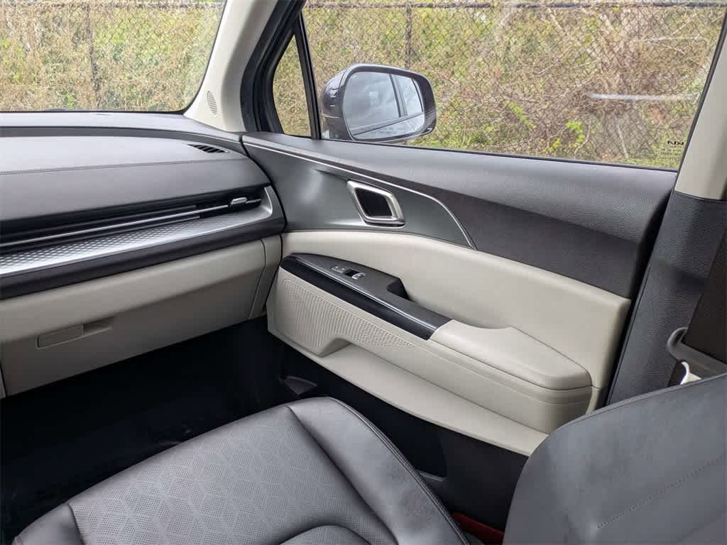 Thumbnail: 2024 Kia Carnival - 23