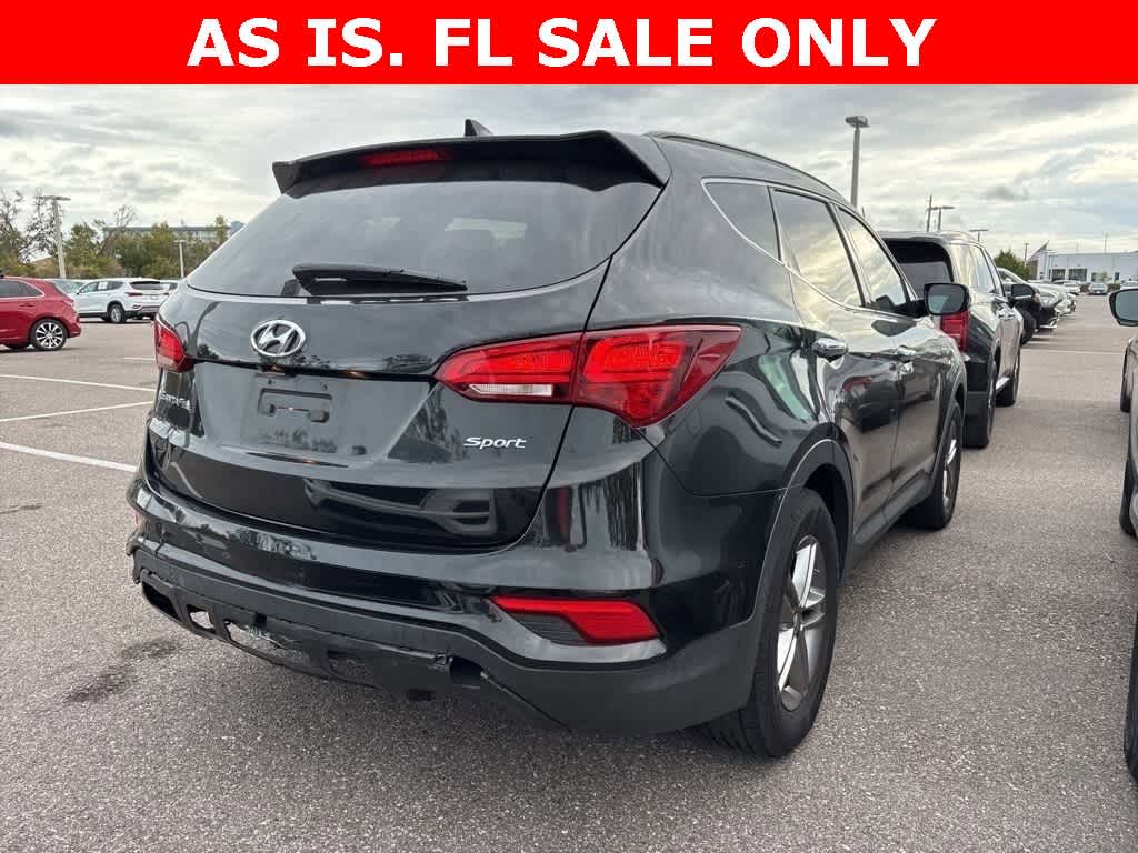 Thumbnail: 2017 Hyundai Santa Fe - 3