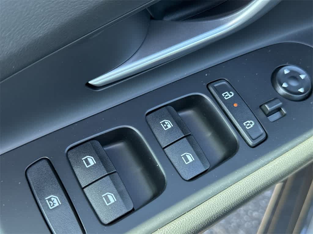 Thumbnail: 2025 Hyundai Elantra - 18