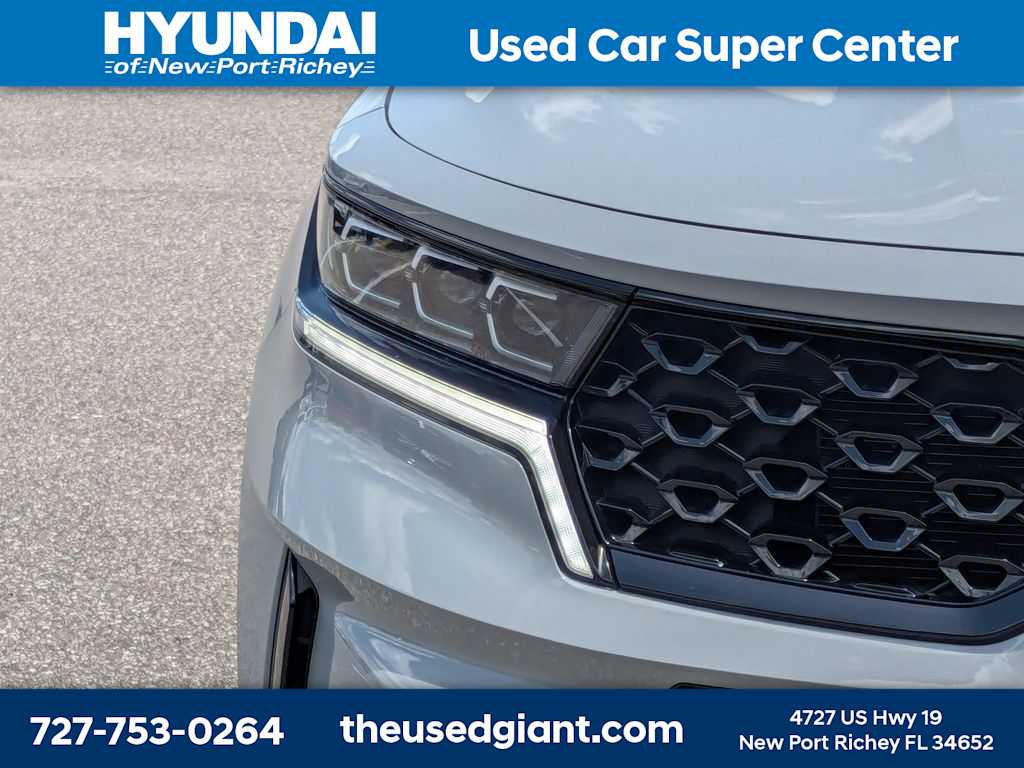 Thumbnail: 2023 Kia Sorento - 9