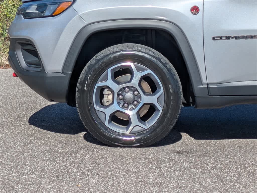 Thumbnail: 2022 Jeep Compass - 10