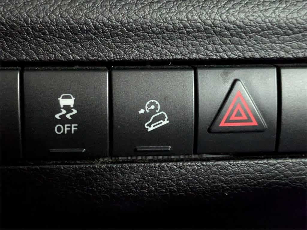 Thumbnail: 2017 Jeep Wrangler - 22