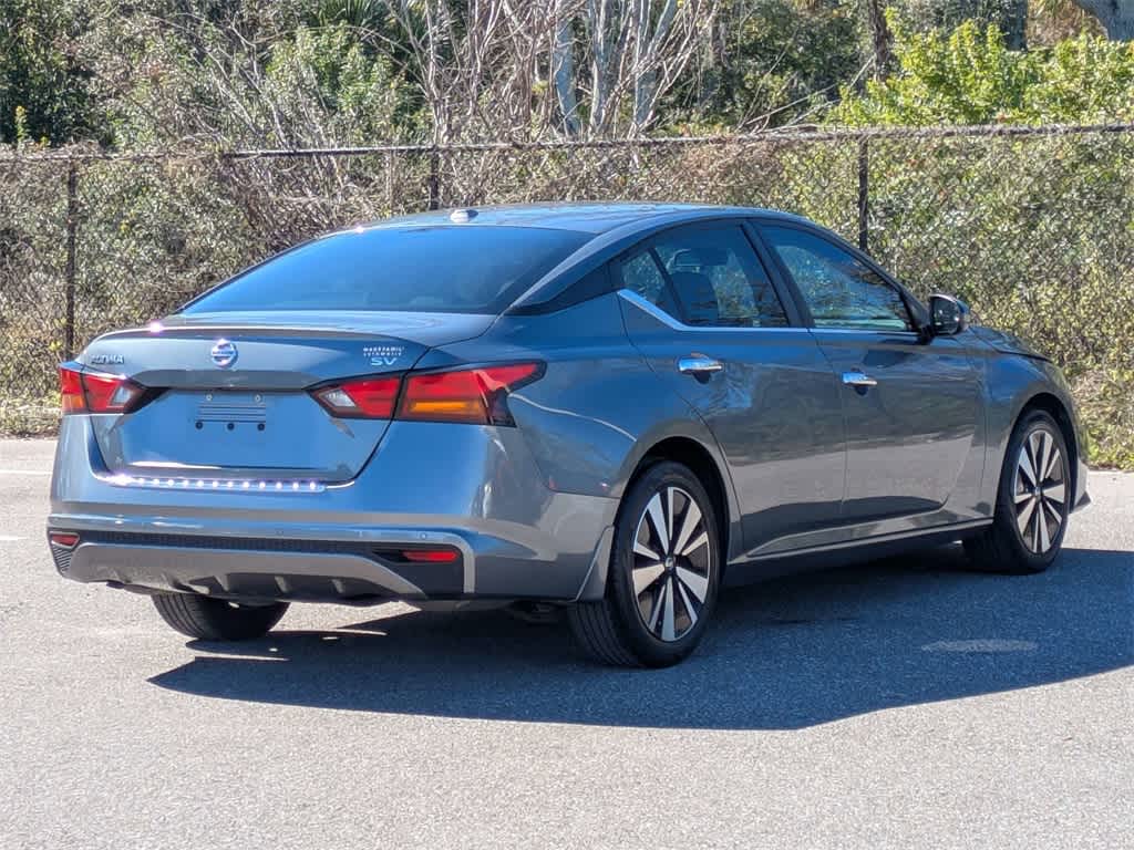 Thumbnail: 2021 Nissan Altima - 5