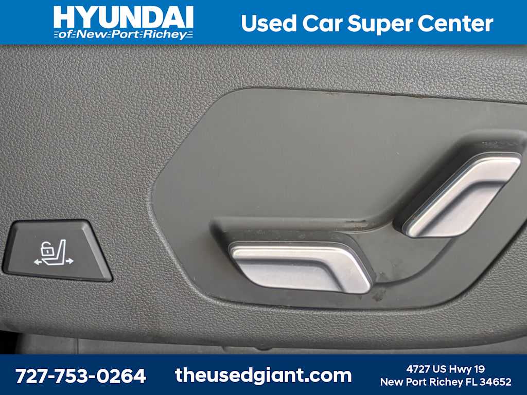 Thumbnail: 2025 Hyundai Santa Fe - 18
