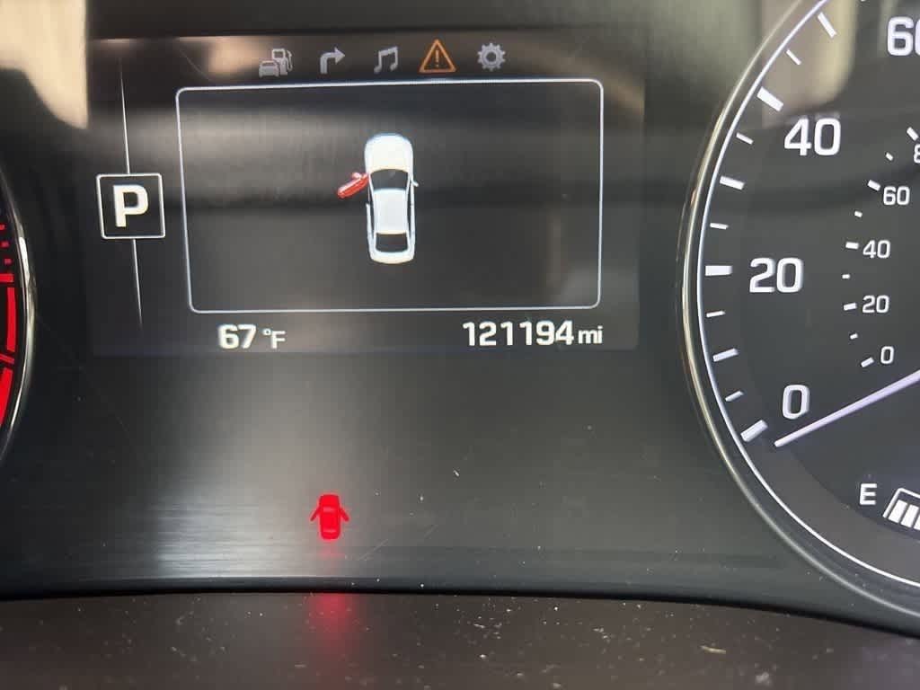 Thumbnail: 2015 Hyundai Genesis - 12