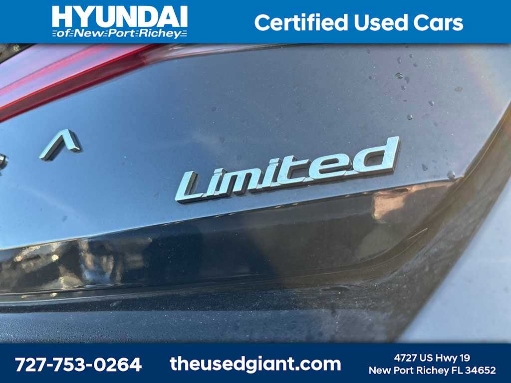 Thumbnail: 2022 Hyundai Elantra - 5