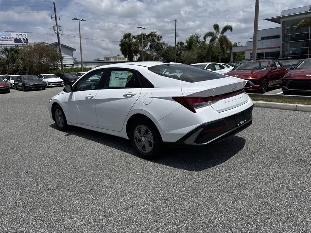 Thumbnail: 2025 Hyundai Elantra - 4