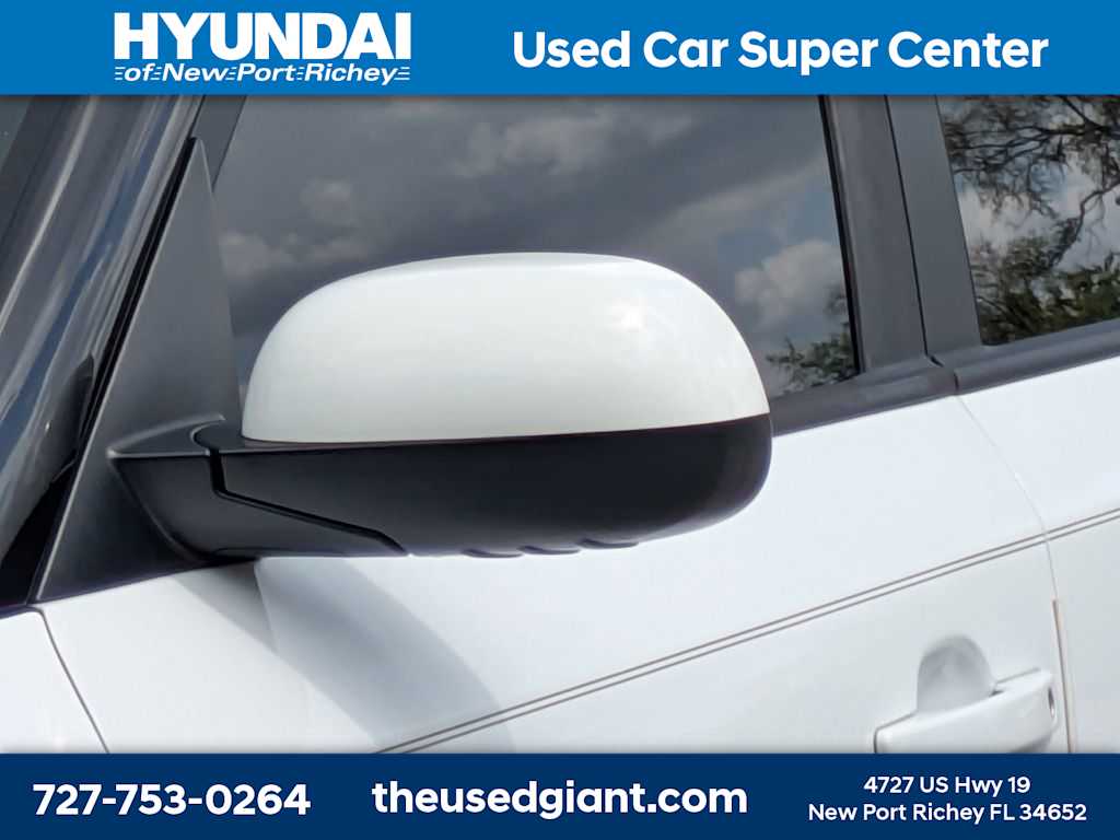 Thumbnail: 2017 Kia Soul - 11