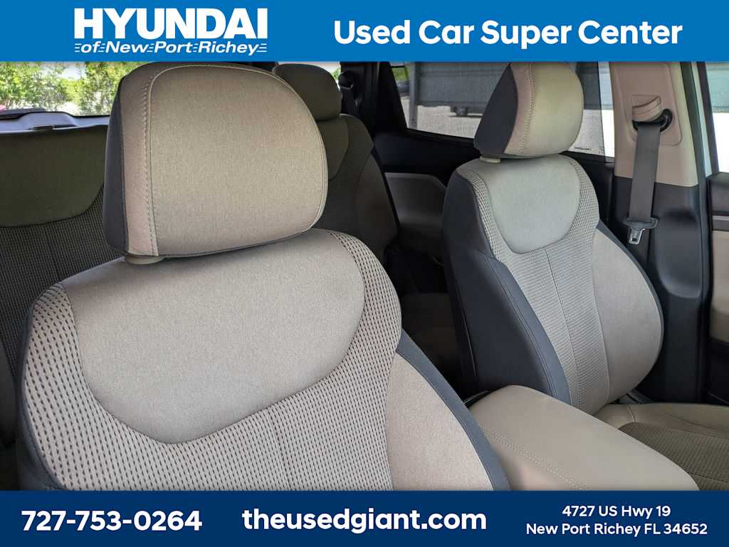 Thumbnail: 2019 Hyundai Santa Fe - 6