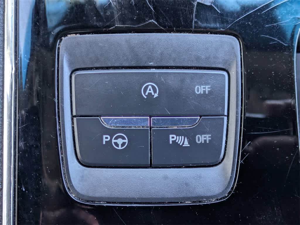 Thumbnail: 2020 Ford Edge - 35