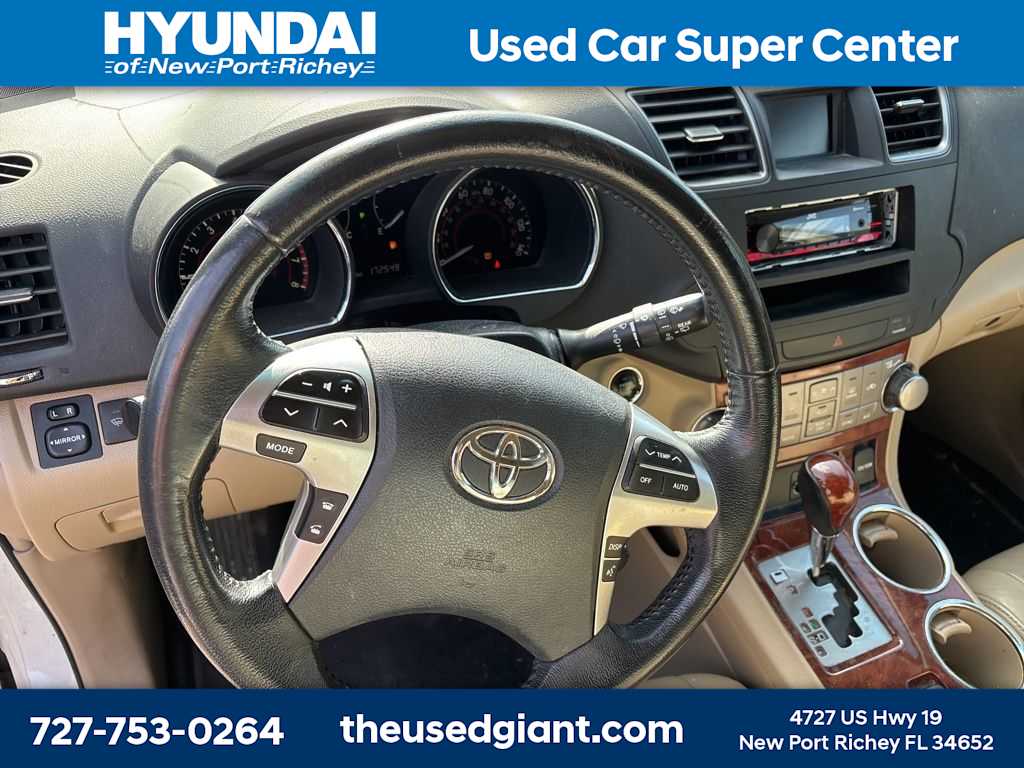 Thumbnail: 2011 Toyota Highlander - 13