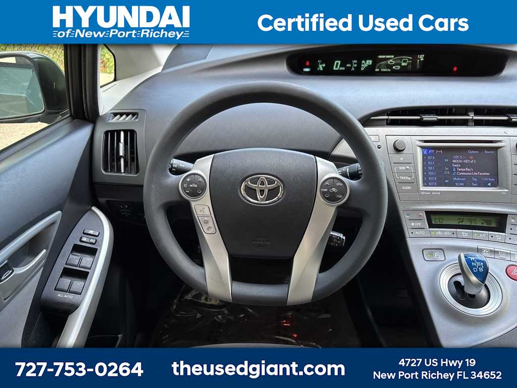 Thumbnail: 2015 Toyota Prius - 14