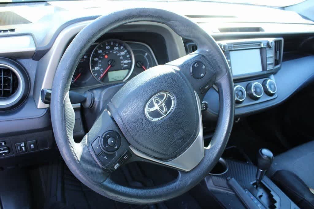 Thumbnail: 2015 Toyota RAV4 - 10