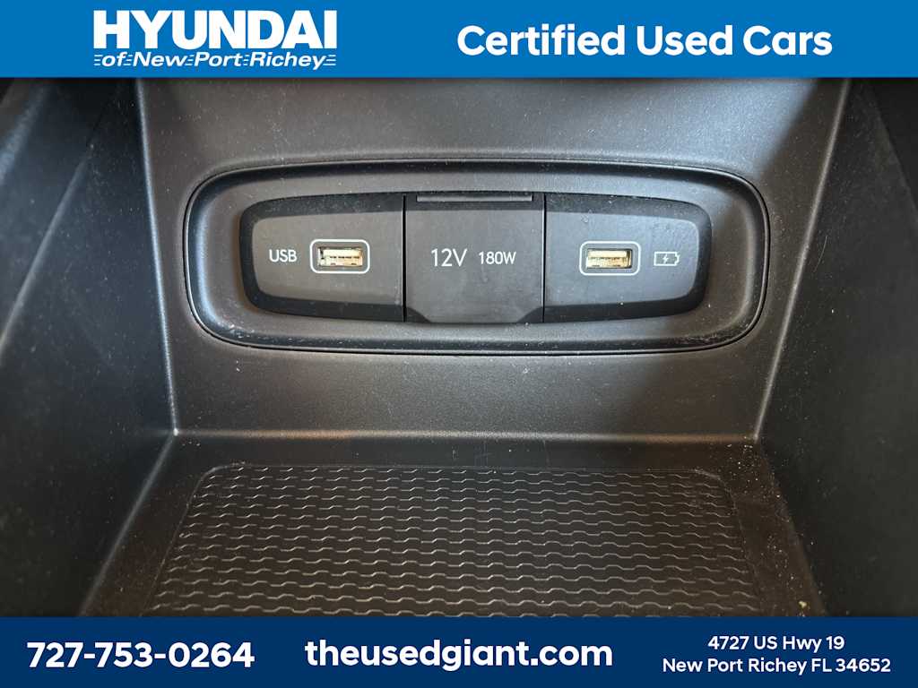 2022 Hyundai Venue Limited 24