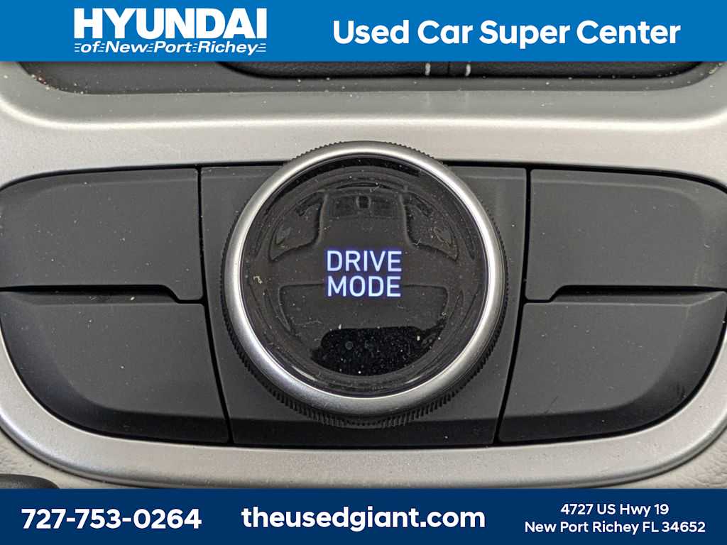 Thumbnail: 2023 Hyundai Venue - 23
