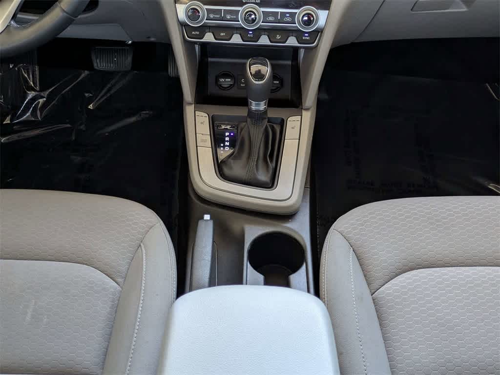 Thumbnail: 2020 Hyundai Elantra - 18