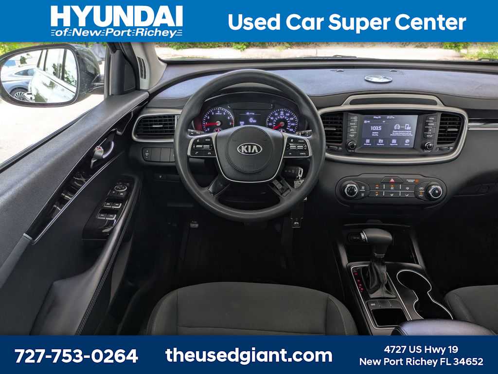 Thumbnail: 2019 Kia Sorento - 19