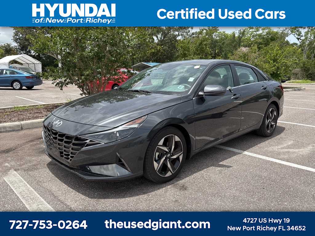 2022 Hyundai Elantra SEL Hero Image