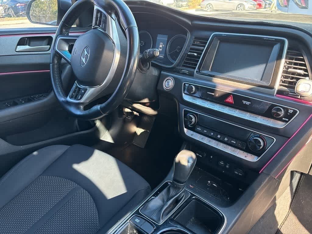 Thumbnail: 2019 Hyundai Sonata - 6