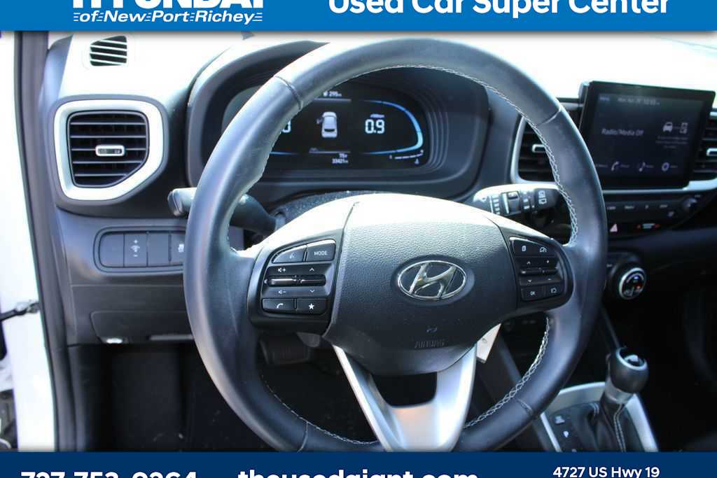 Thumbnail: 2023 Hyundai Venue - 10