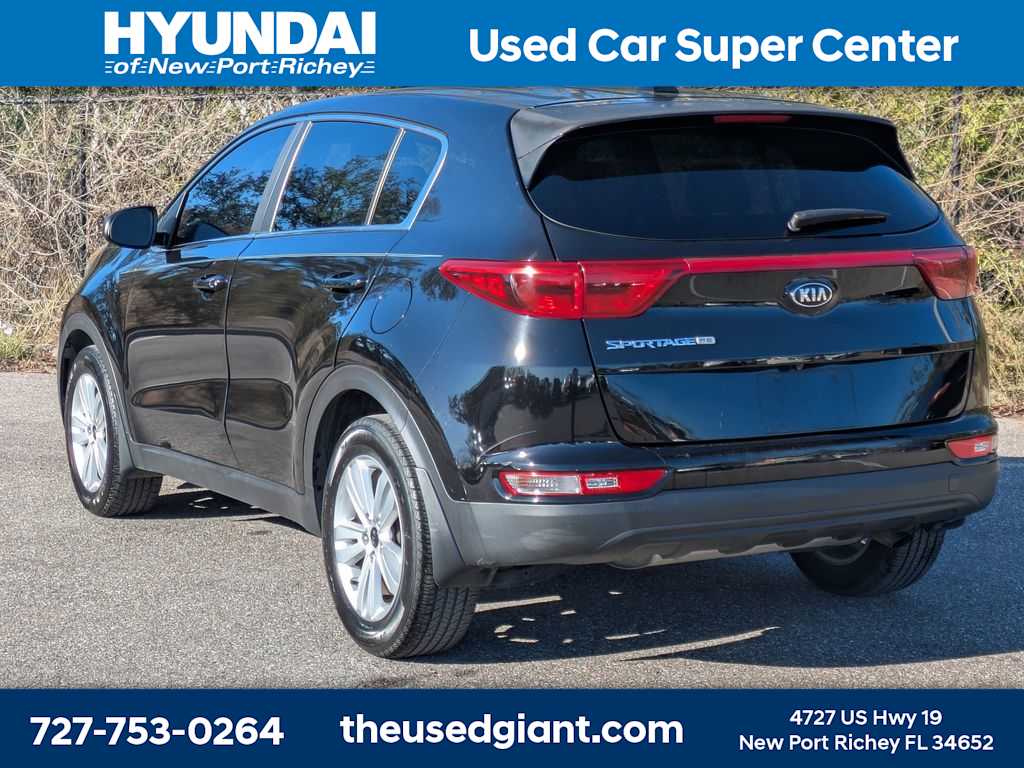 Thumbnail: 2019 Kia Sportage - 3