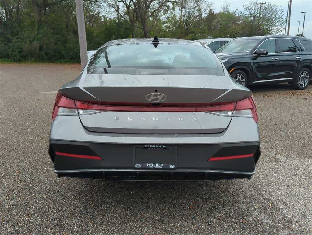 Thumbnail: 2025 Hyundai Elantra - 4