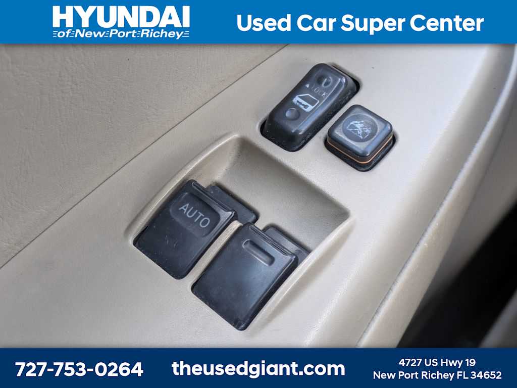 Thumbnail: 2006 Toyota Camry Solara - 28