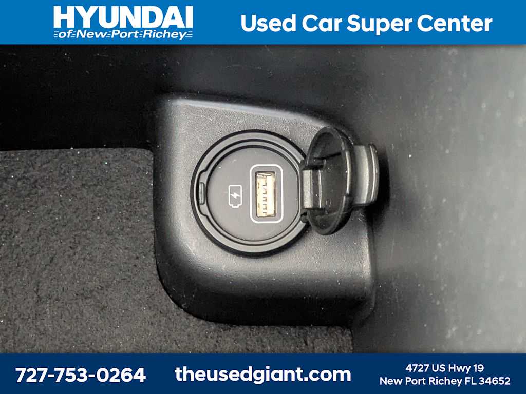 Thumbnail: 2021 Kia Telluride - 36