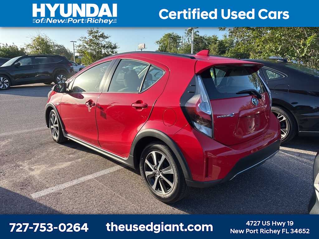 Thumbnail: 2018 Toyota Prius c - 2