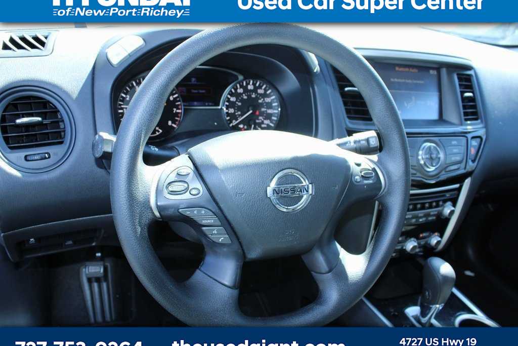 Thumbnail: 2020 Nissan Pathfinder - 9